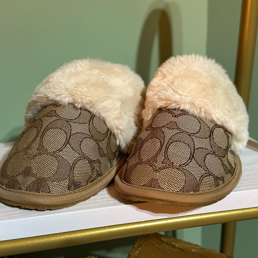 COACH Signature Jacquard Ziva Slipper Size 5B NWOT